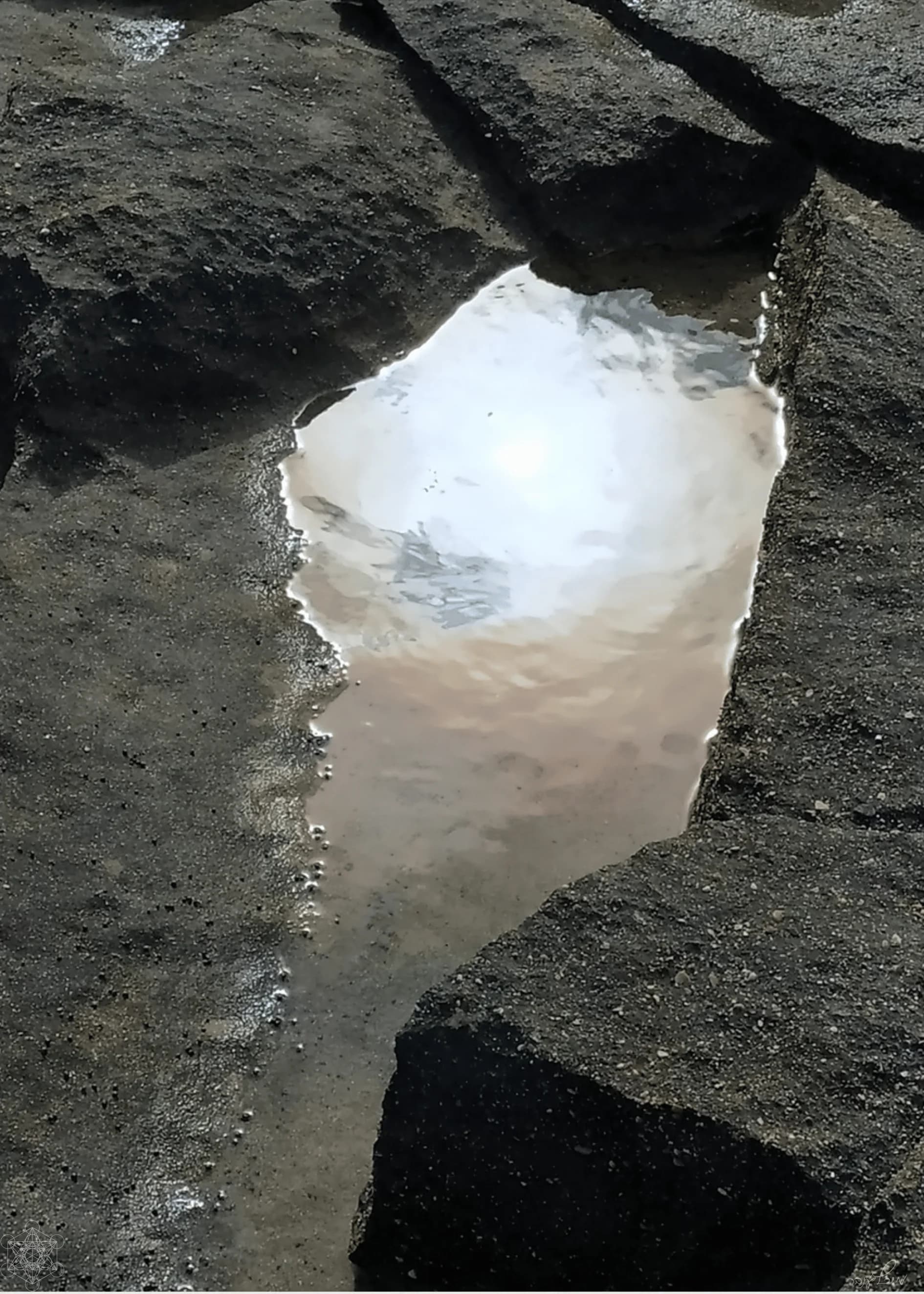 A Sky in a crack