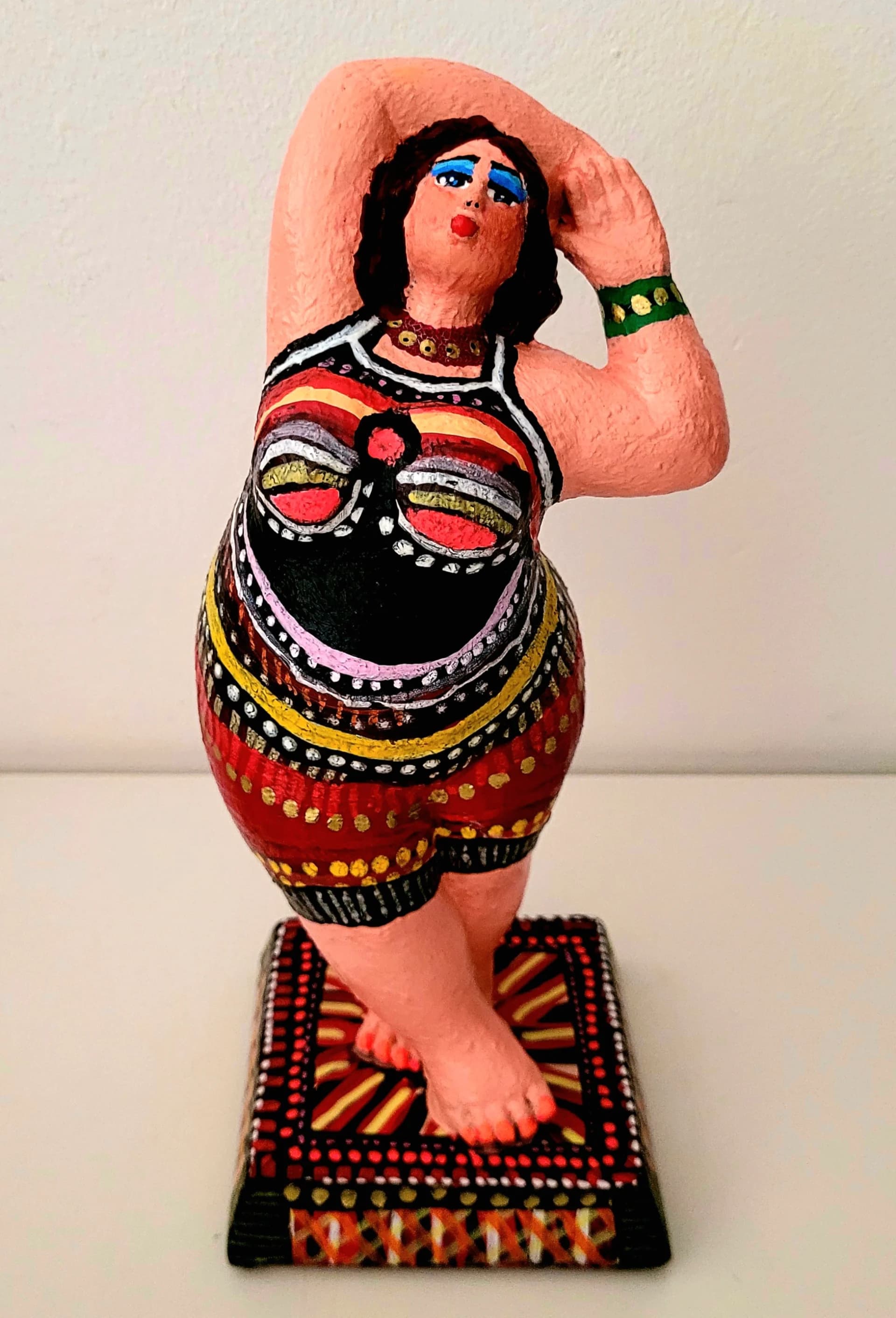 פסל אישה -1- רקדנית