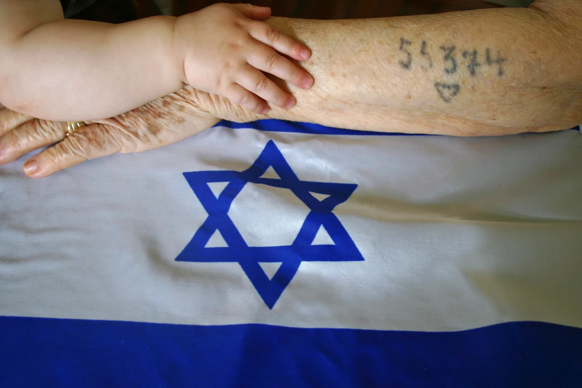 גשר בין דורי