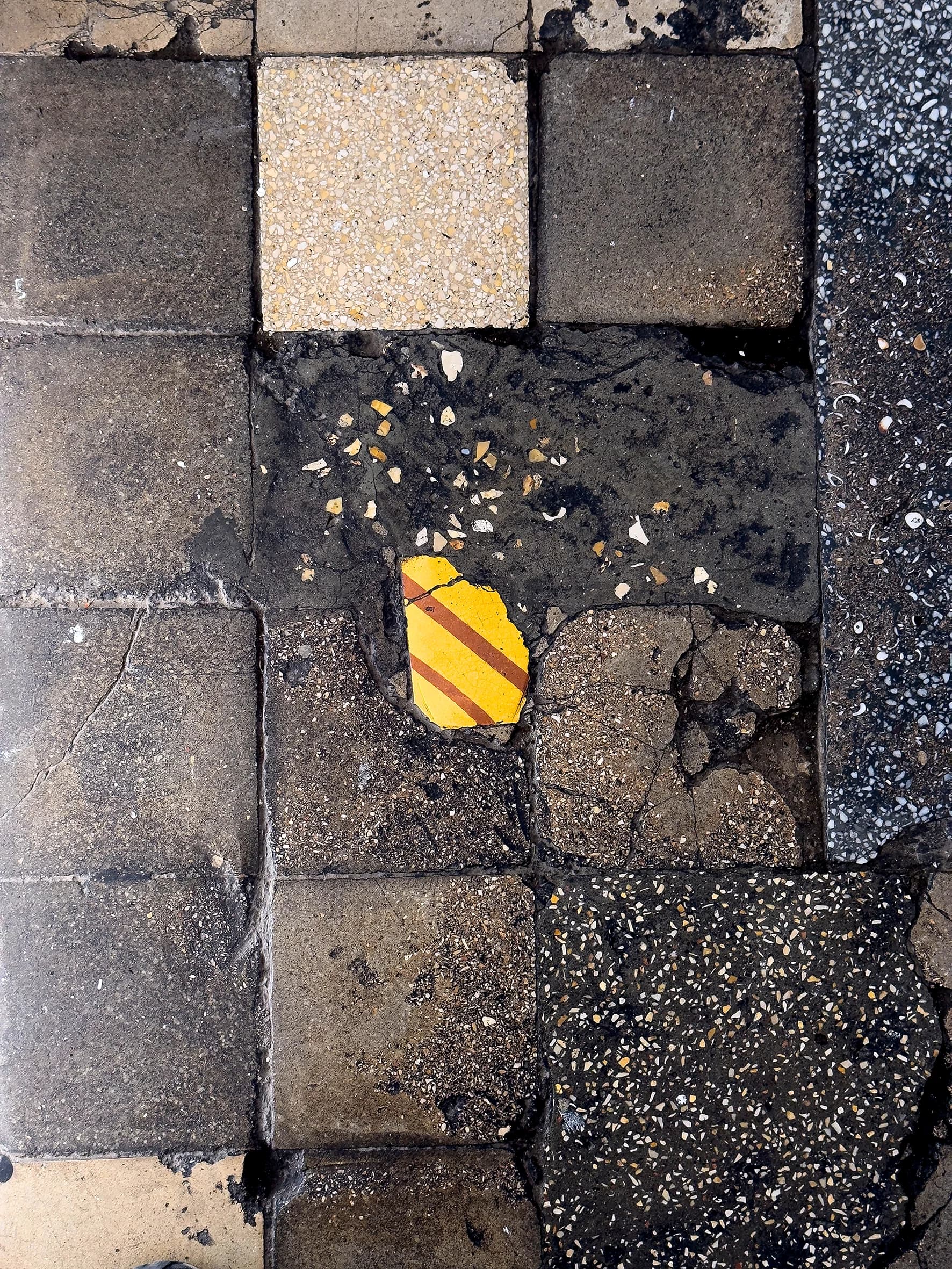 Fault Line Yellow