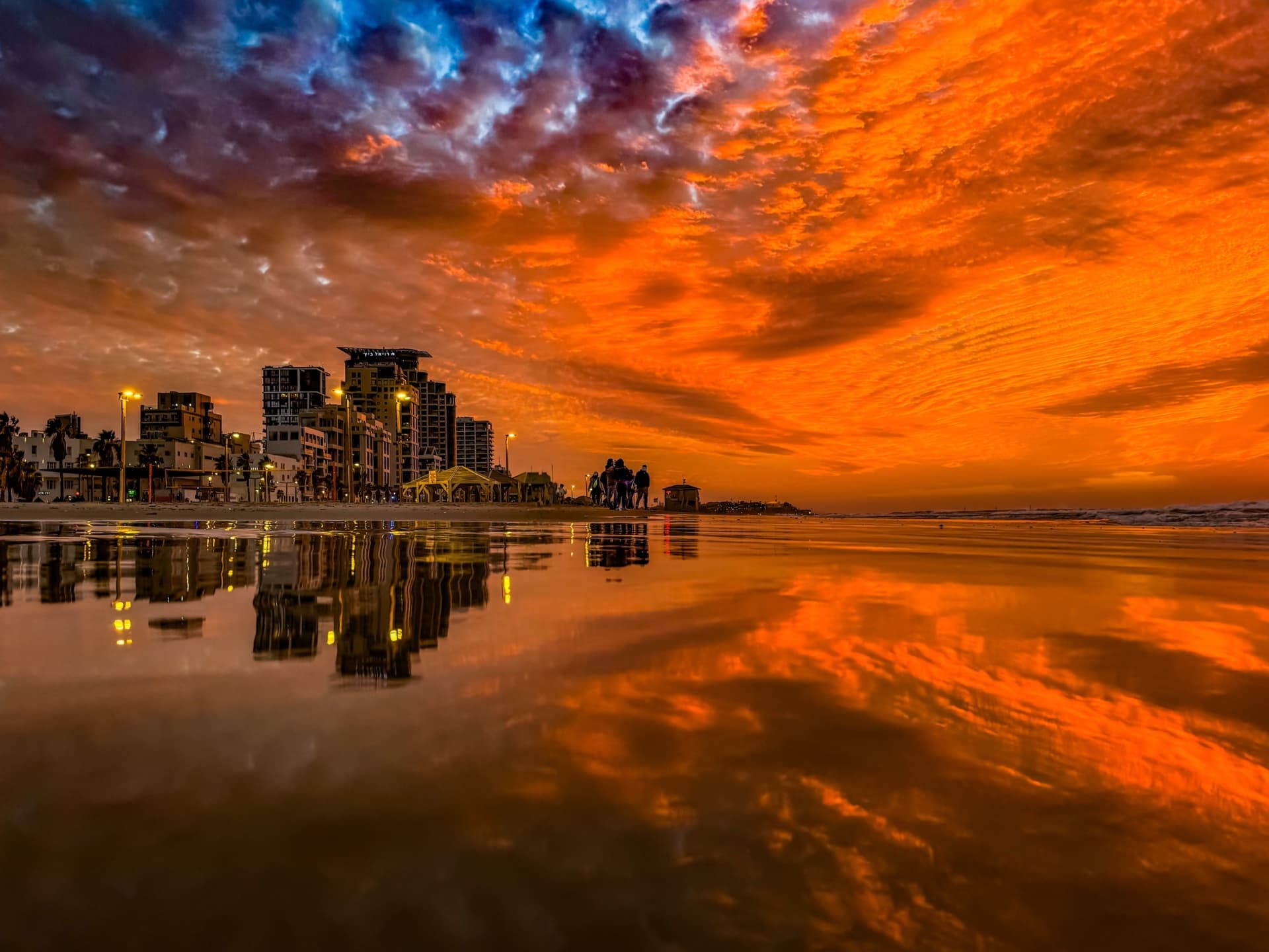 When the Sky Lit the City